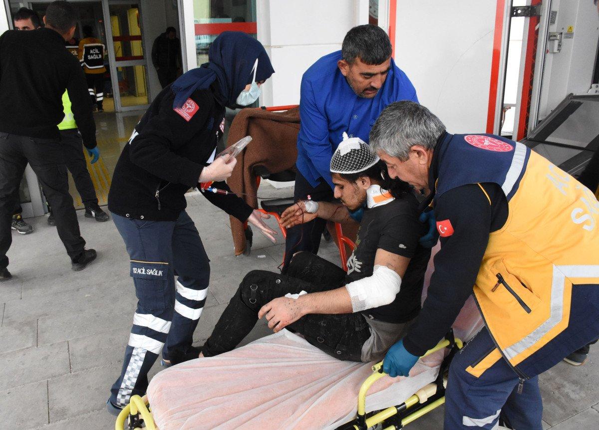 Sivas'ta göçmenleri taşıyan otobüs kaza yaptı: 2 ölü, 30 yaralı