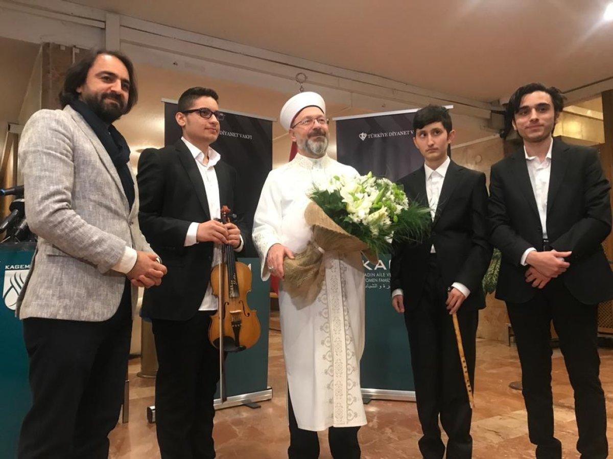 Ali Erbaş: Ailenin bel kemiğini kadın oluşturuyor