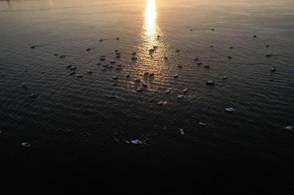 İstanbullu balıkçılar gün doğumunda kartpostallık görüntüler oluşturdu