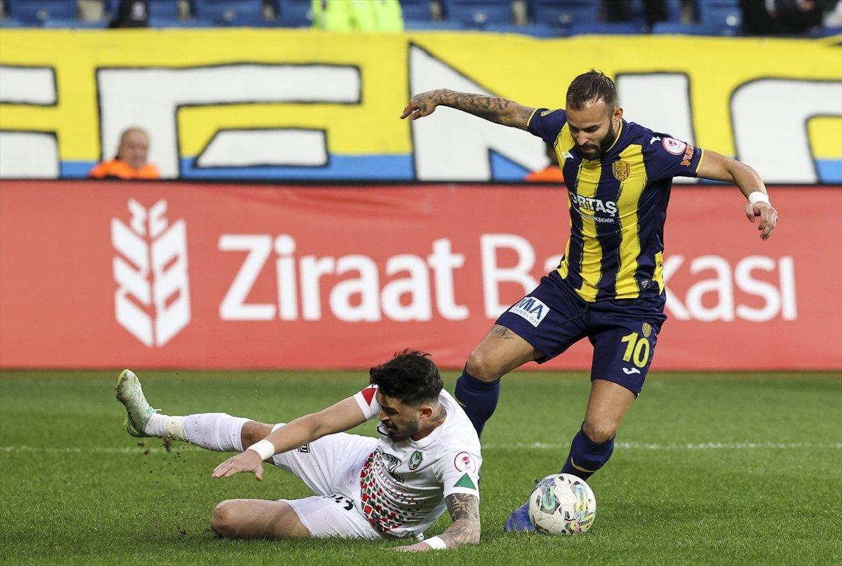 Ankaragücü, Amedspor karşısında farklı kazandı