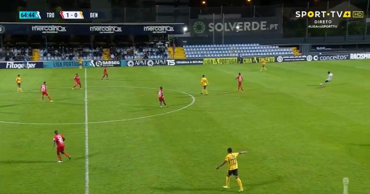 Genç kaleci Soares kaleden kaleye gol attı