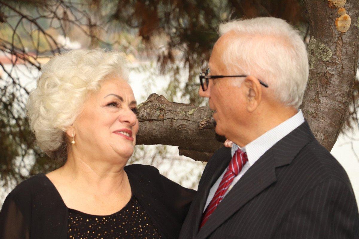 Aşkının peşinden gitti, nikah masasına oturdu