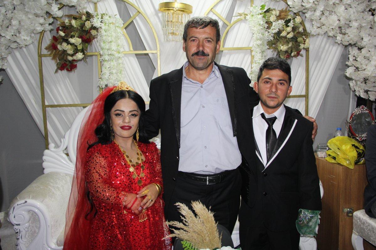 Hakkari'de engelli çifte aşiret düğünü