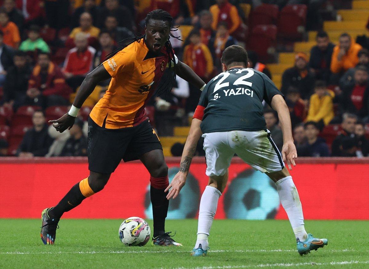 Galatasaray, Ofspor'u mağlup etti