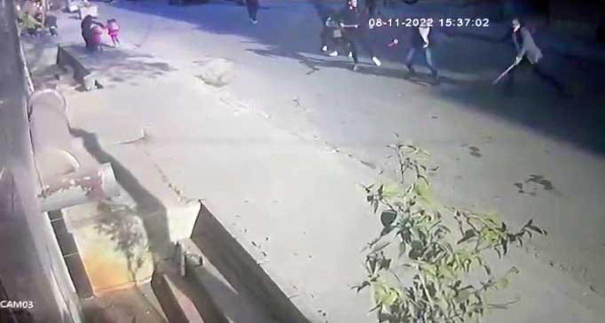 Esenyurt'ta sokak ortasında akraba kavgası: 1 ölü