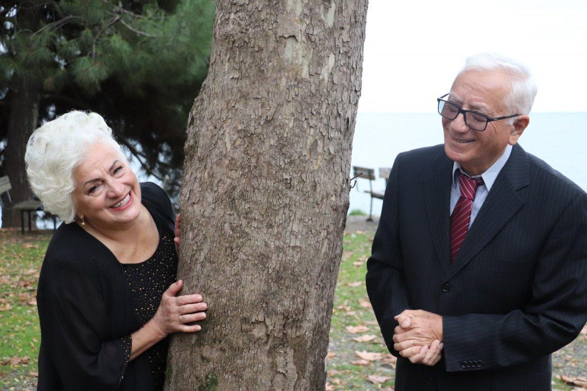 Aşkının peşinden gitti, nikah masasına oturdu