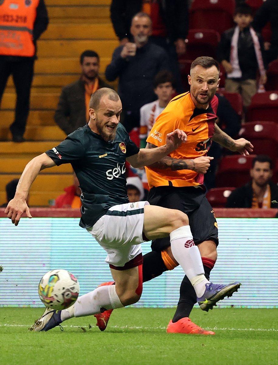 Galatasaray, Ofspor'u mağlup etti