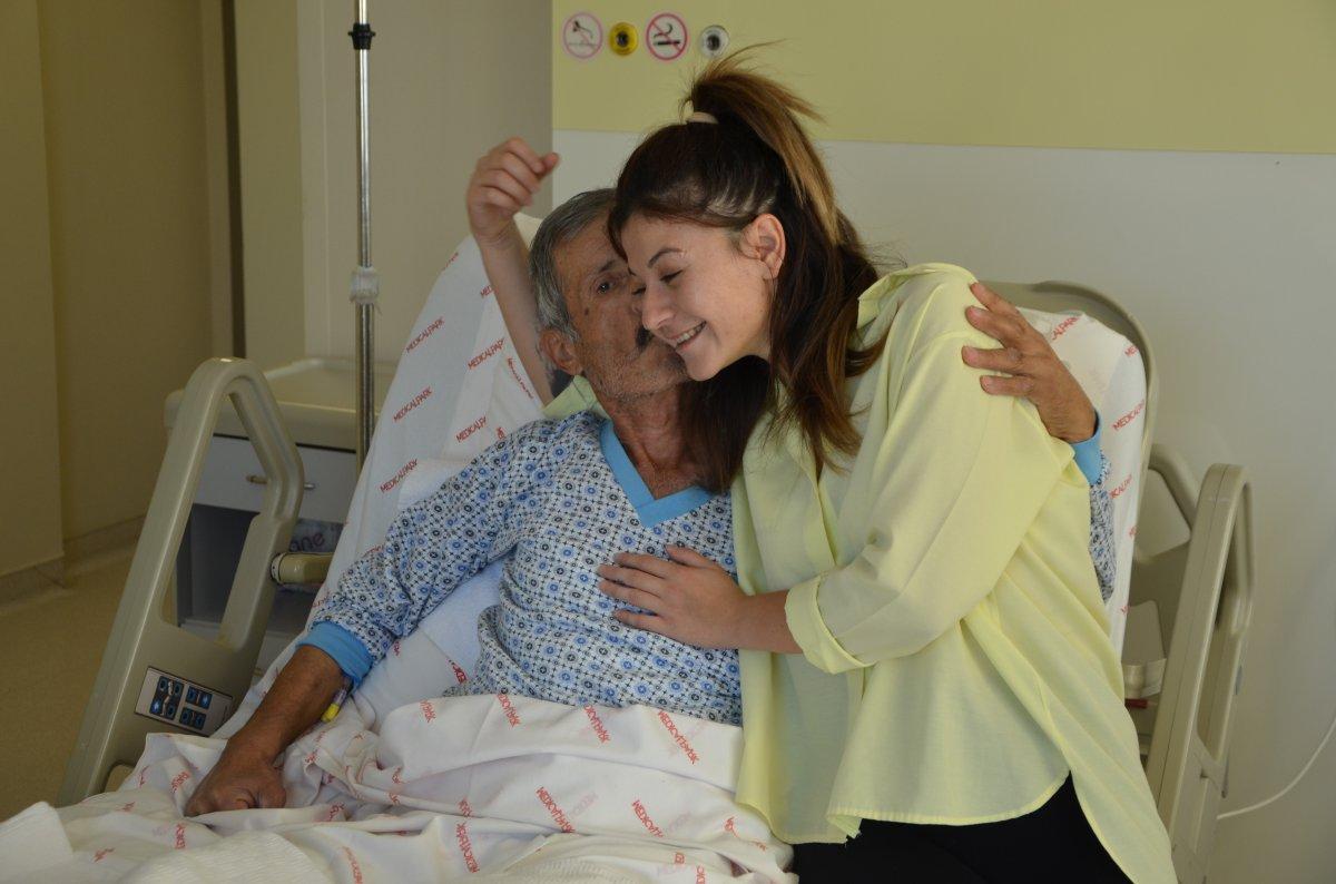 Isparta'da siroz hastası dedesine karaciğerini verdi