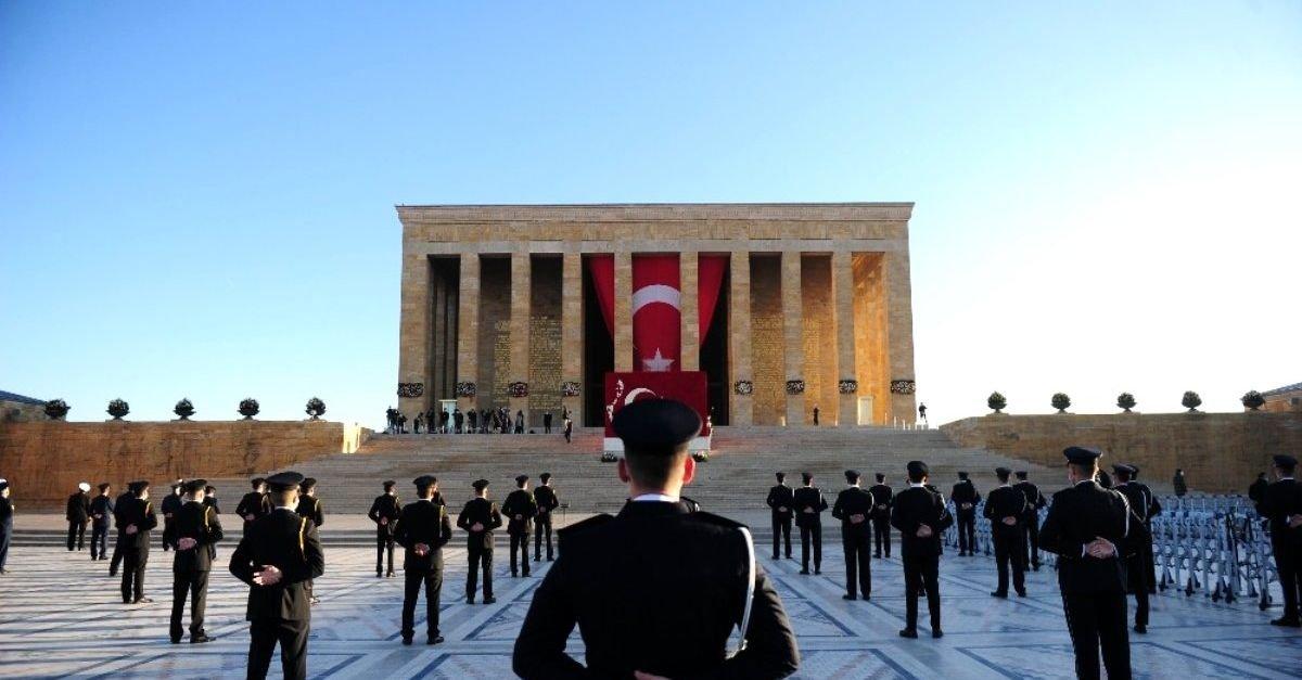 10 KASIM ŞİİRLERİ! En güzel, kısa, anlamlı 10 Kasım Atatürk'ü Anma Günü şiirleri