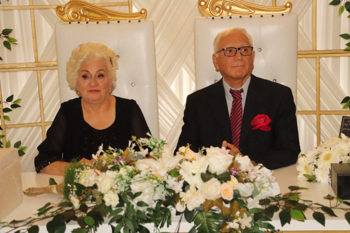 Aşkının peşinden gitti, nikah masasına oturdu