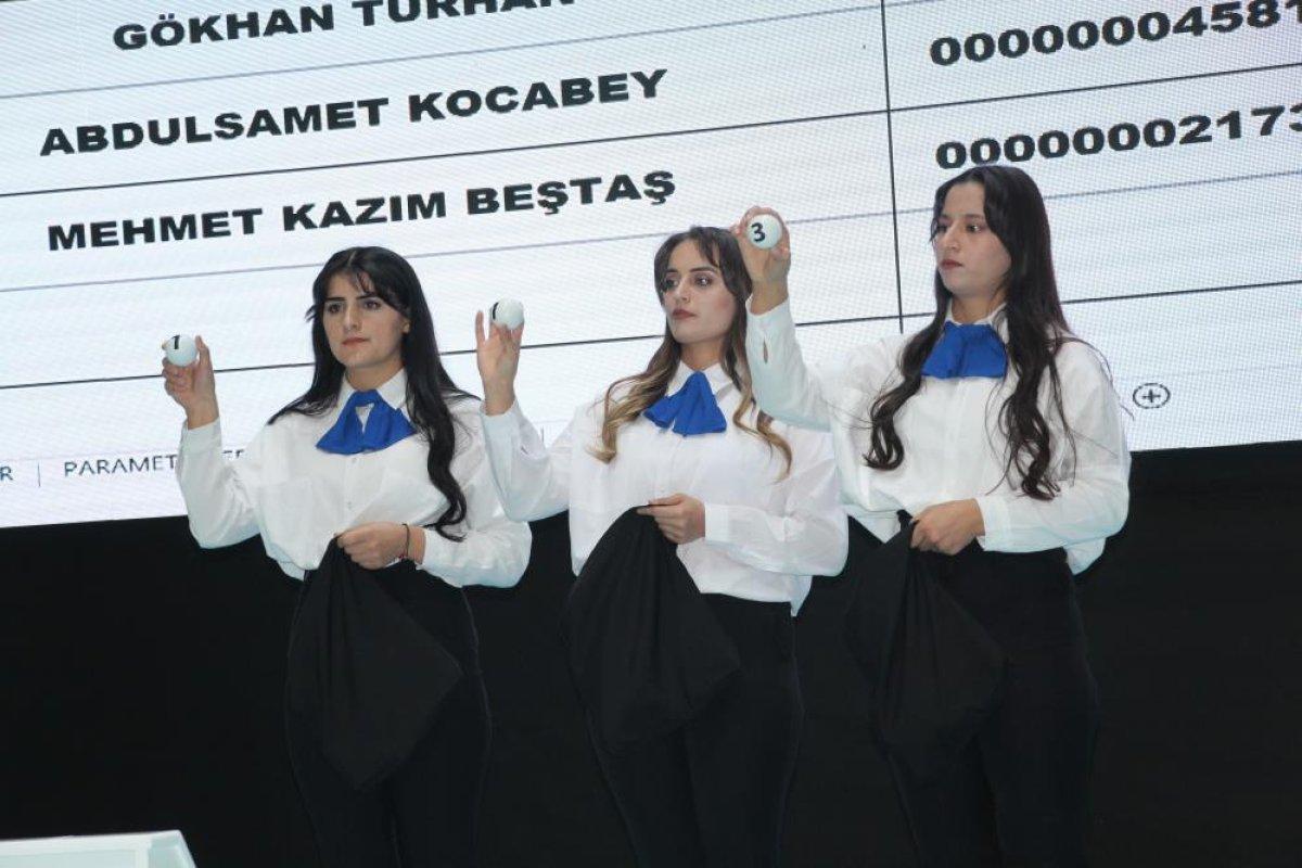 Sosyal konut kura çekiminin 2'nci günü Kars ve Siirt'te yapıldı