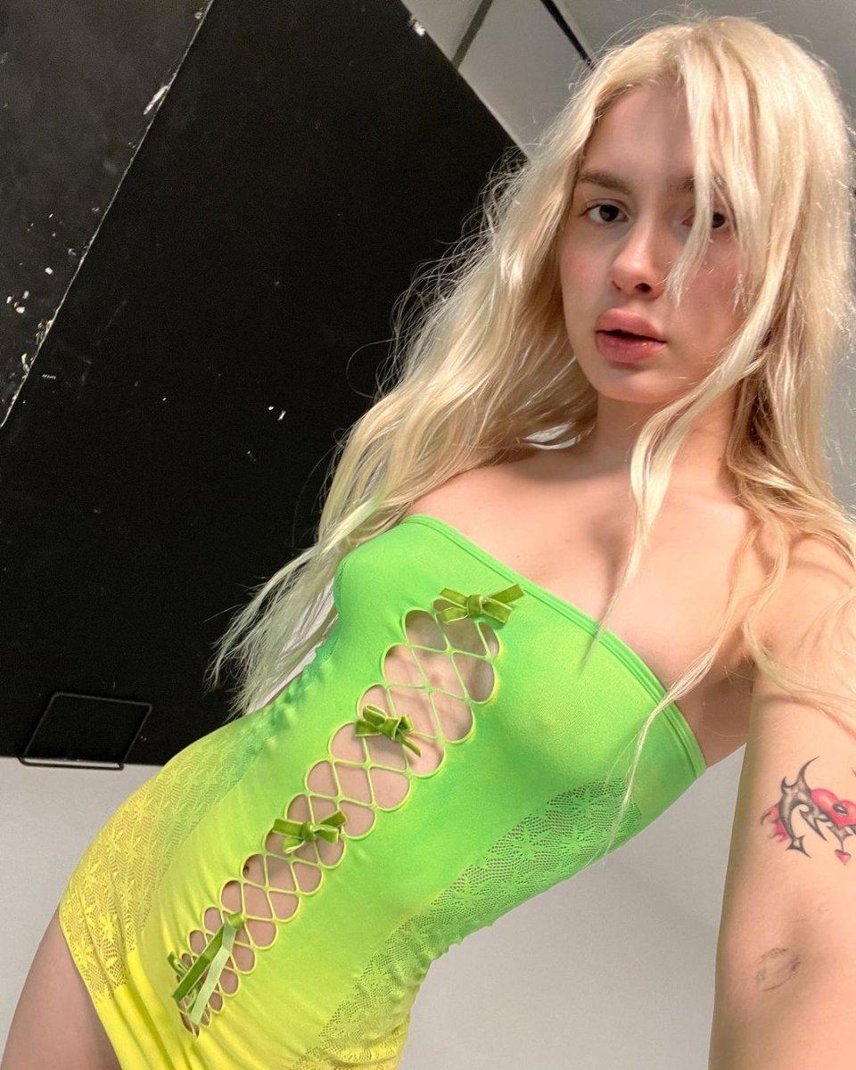 Aleyna Tilki Londra'dan paylaştı