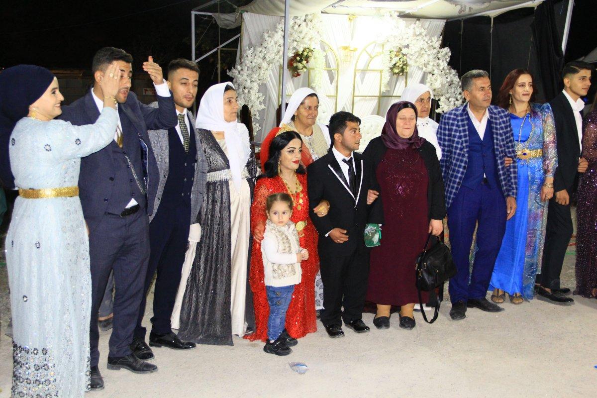 Hakkari'de engelli çifte aşiret düğünü