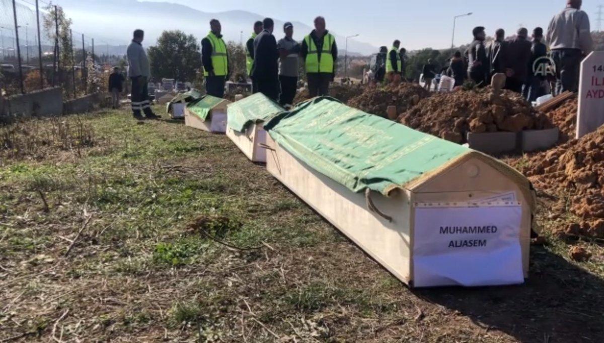 Bursa'da yangında hayatını kaybedenlerin cenazeleri defnedildi