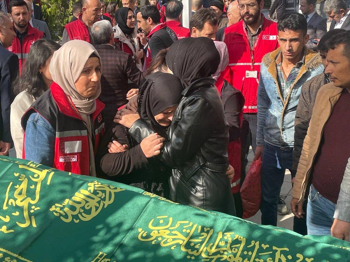 Bursa'da yangında hayatını kaybedenlerin cenazeleri defnedildi