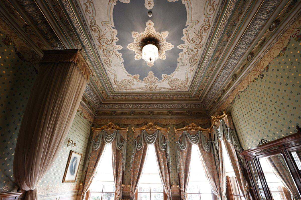 Atatürk'ün hayatını kaybettiği Dolmabahçe Sarayı yenilenmiş haliyle ziyarete hazır