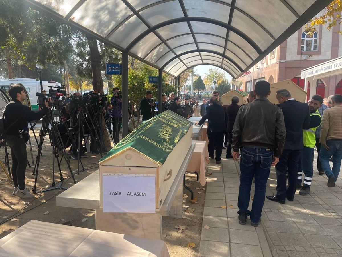 Bursa'da yangında hayatını kaybedenlerin cenazeleri defnedildi