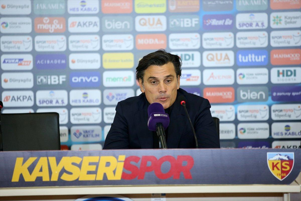 Montella: Dzyuba, burada çok alan bulabileceğini hissetmemiş