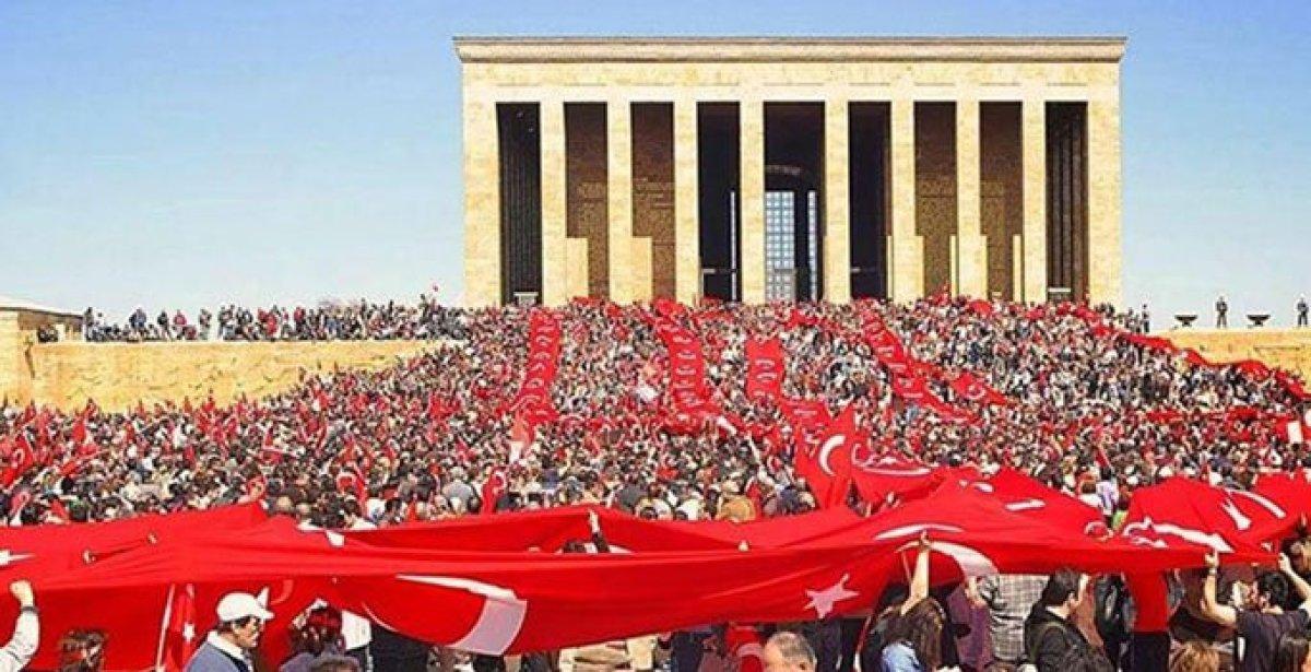 10 Kasım Perşembe günü okullar açık mı, ders işlenecek mi?