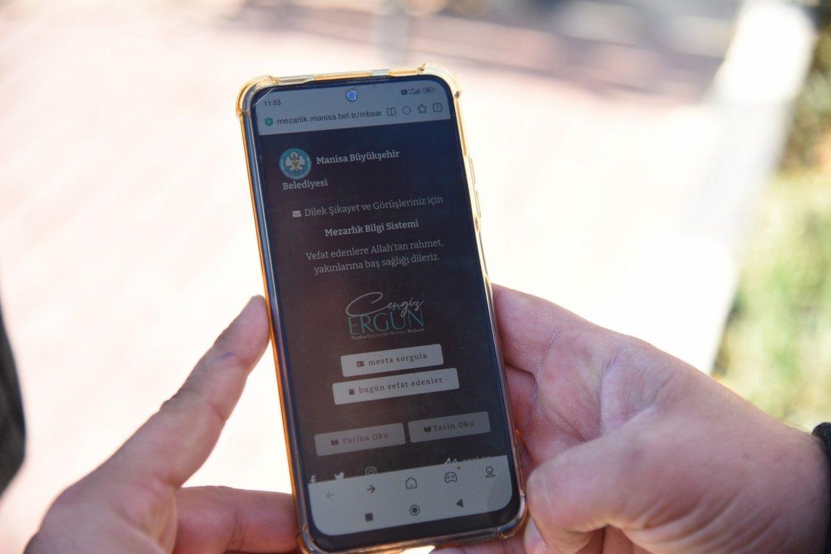 Manisa'da konumdan mezar bulma ve sesli dua okuma sistemi yapıldı