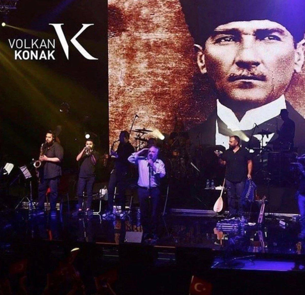 Ünlülerin 10 Kasım paylaşımları