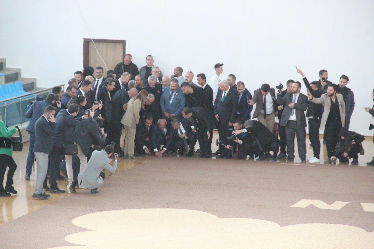 Karaman’da dünyanın en büyük buğday başağı mozaiği yapıldı