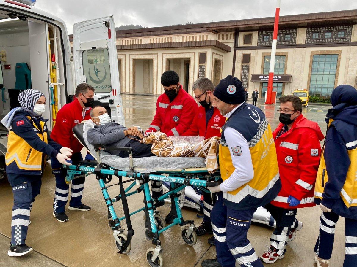 Karaciğer nakli geçiren hasta ambulans uçakla İstanbula getirildi