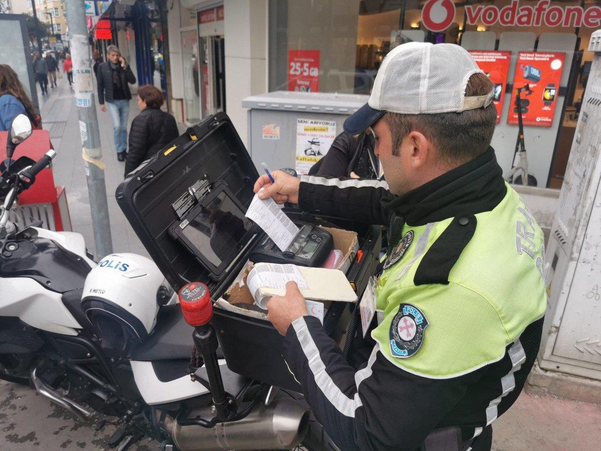 Samsun'da 75 yayaya ışık ihlali cezası