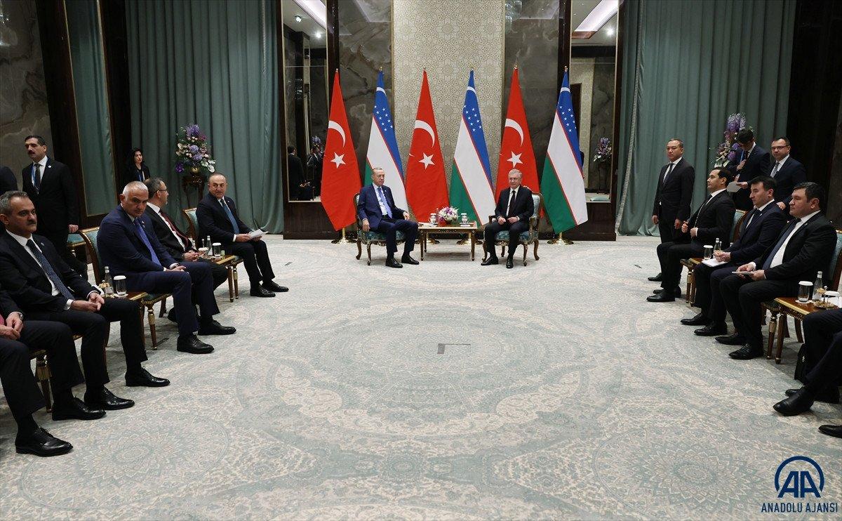 Cumhurbaşkanı Erdoğan'a İmam Buhari Nişanı takdim edildi