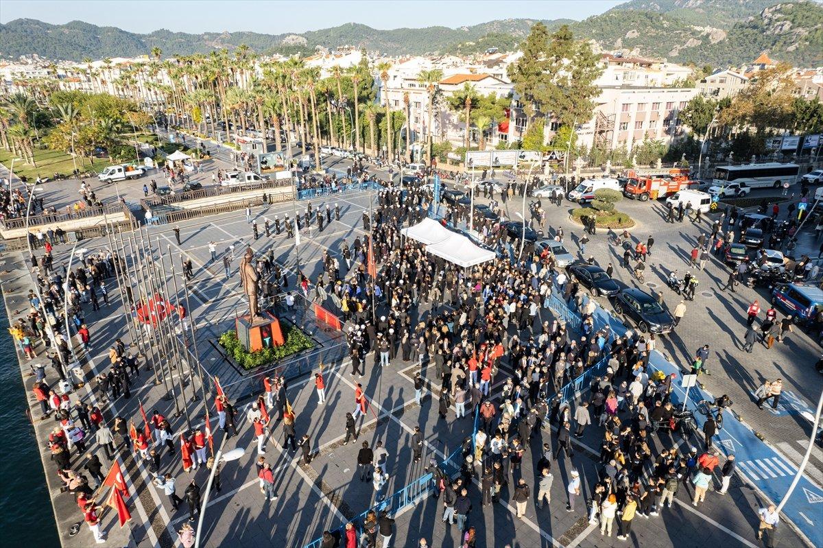 Marmaris'te yelkenciler Mustafa Kemal Atatürk'ü deniz üstünde andı