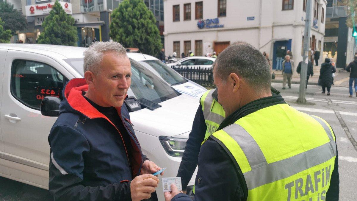 Samsun'da 75 yayaya ışık ihlali cezası