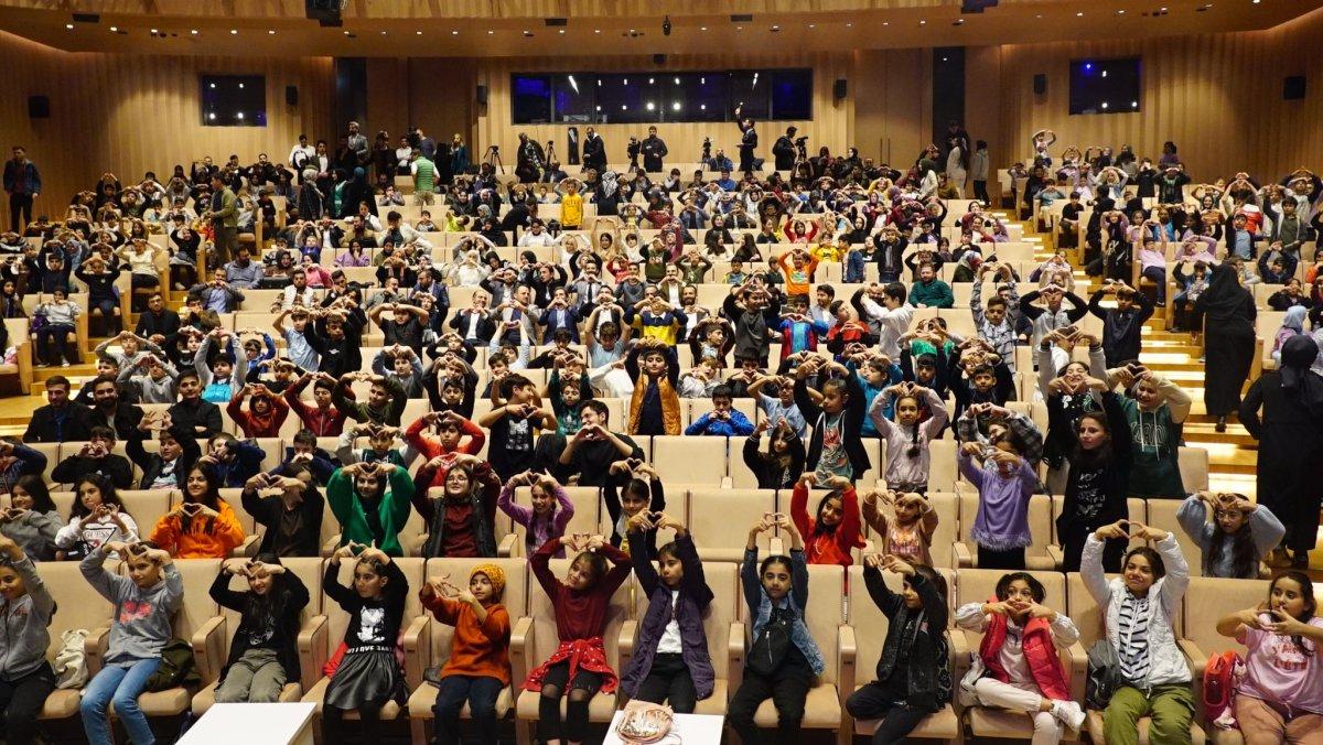 TÜGVA 150 bin gence kitap okuma alışkanlığı kazandırmayı hedefliyor