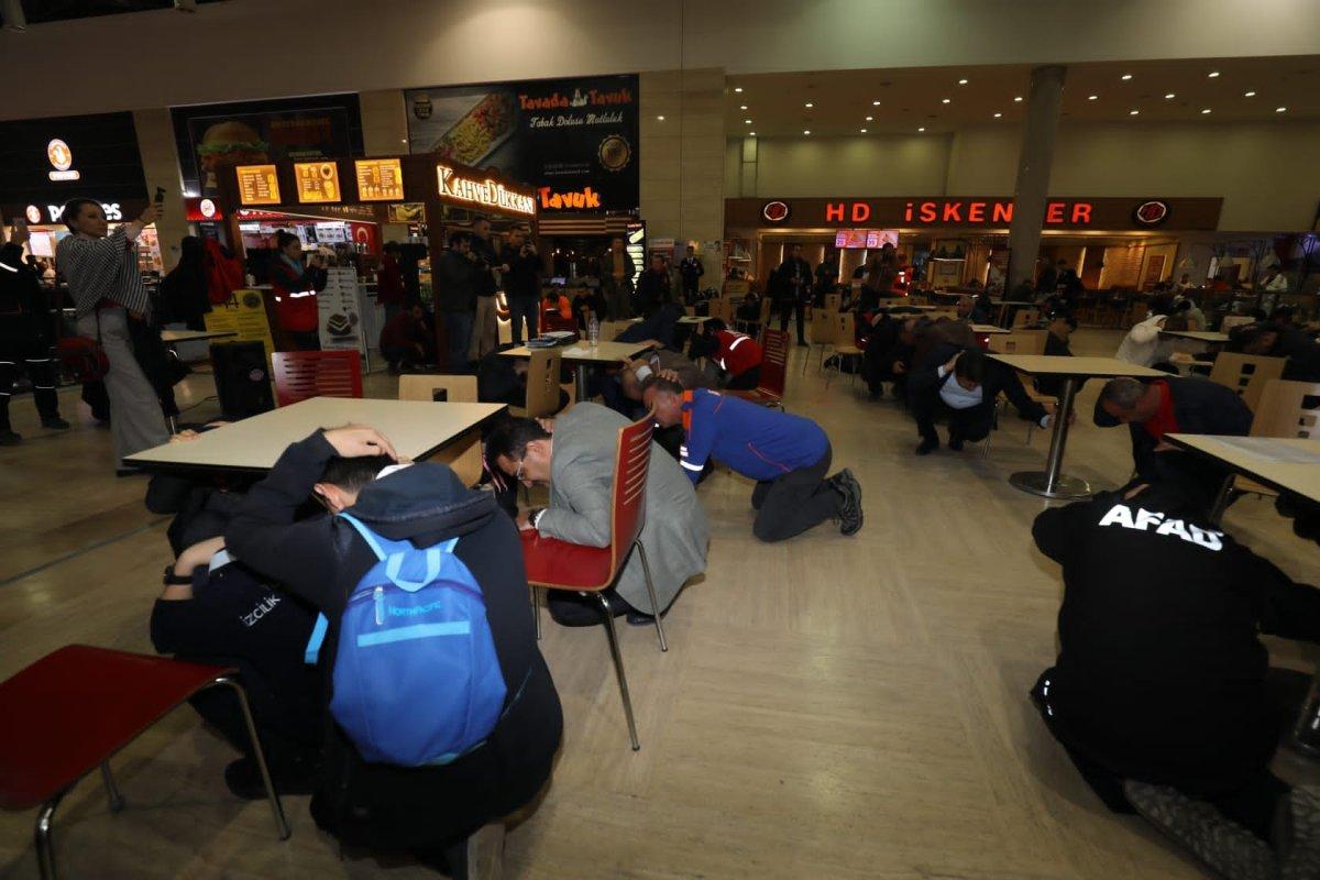 Çankırı'da tatbikat anında sandalyenin altında korundu