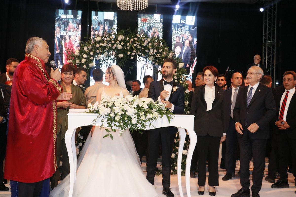 Adana'da Kemal Kılıçdaroğlu ve Meral Akşener nikah şahidi oldu
