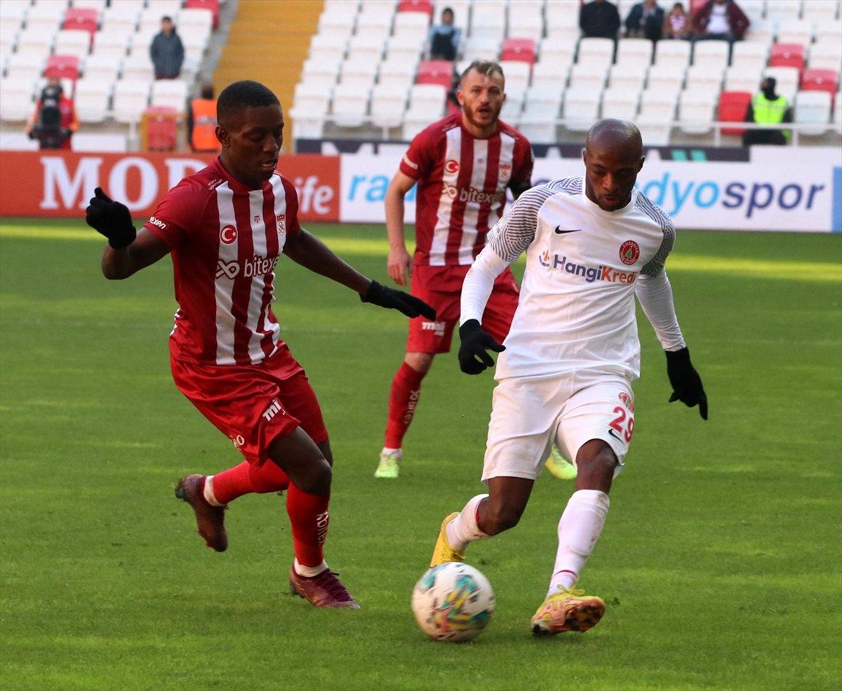 Sivasspor ve Ümraniyespor yenişemedi