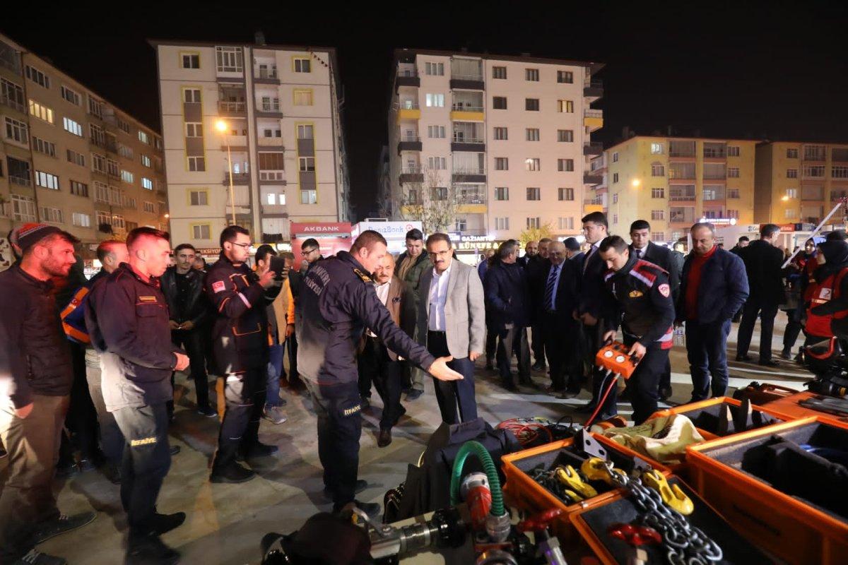 Çankırı'da tatbikat anında sandalyenin altında korundu