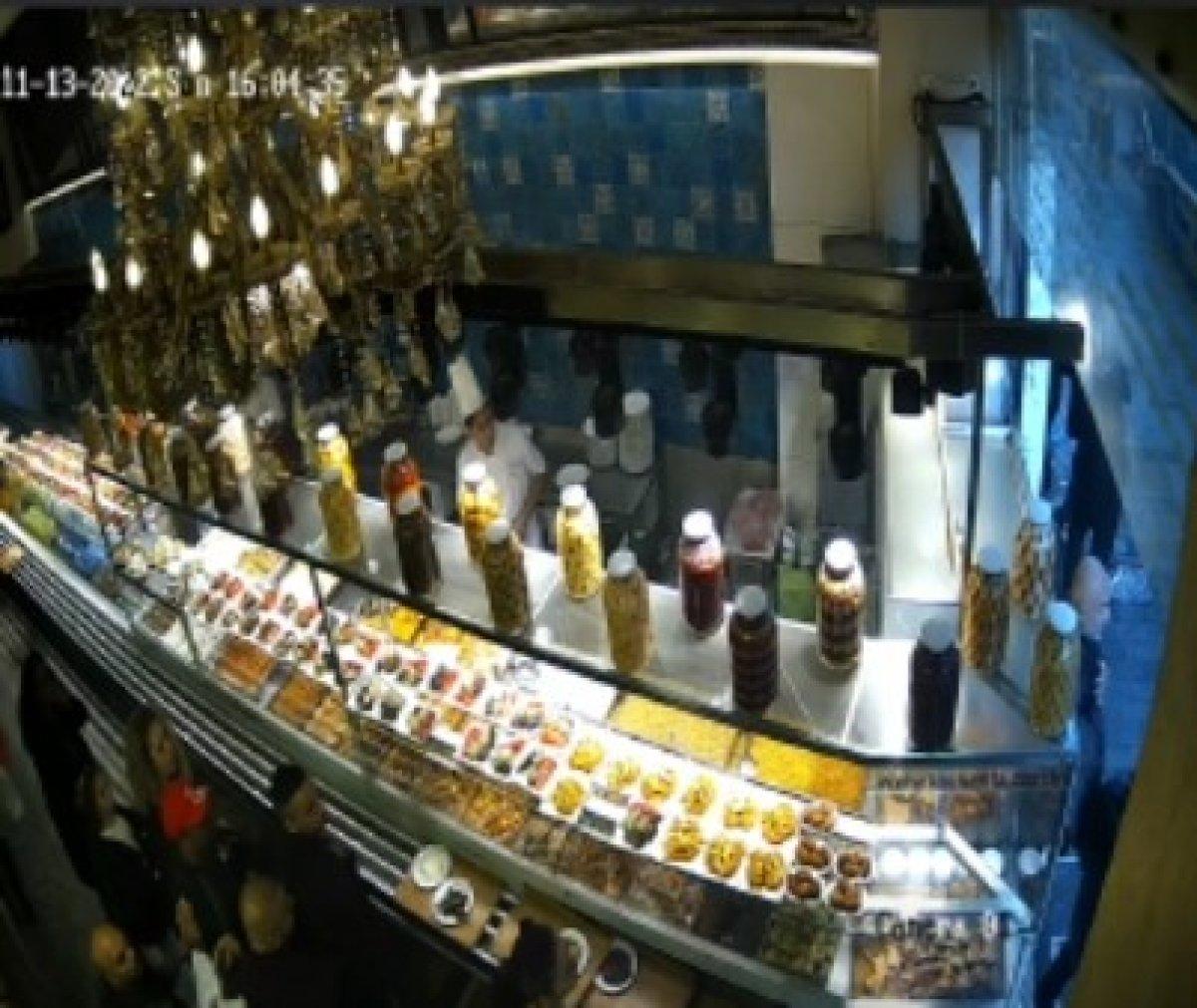 Taksim'deki patlama bir iş yerinin kamerasına yansıdı