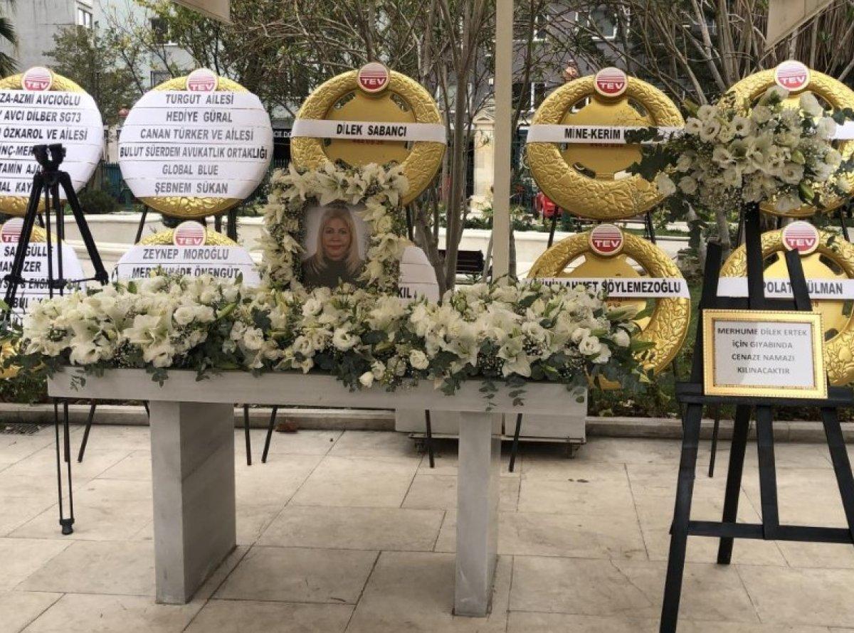 Denizde kaybolan iş kadını Dilek Ertek için gıyabi cenaze namazı kılındı