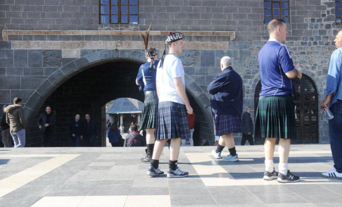İskoç taraftarlar Diyarbakır'da