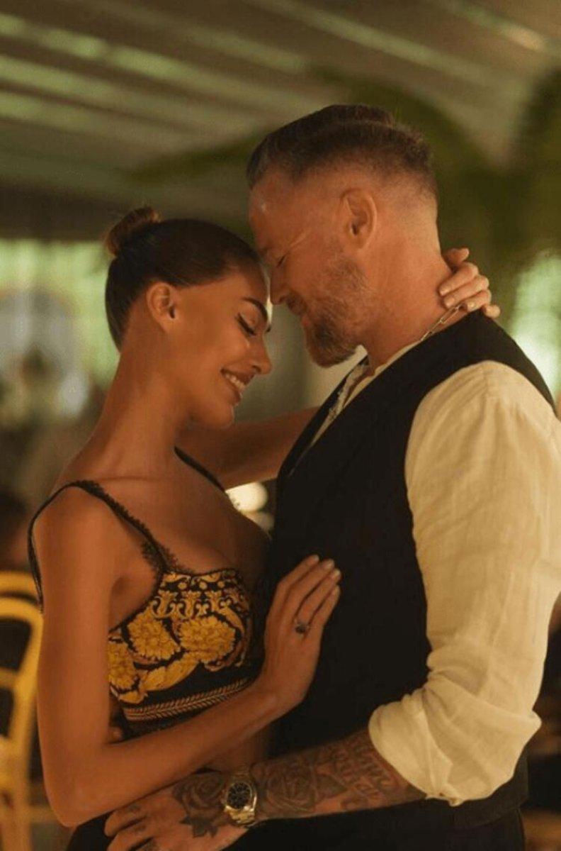 Dilan Çiçek Deniz nişan attı