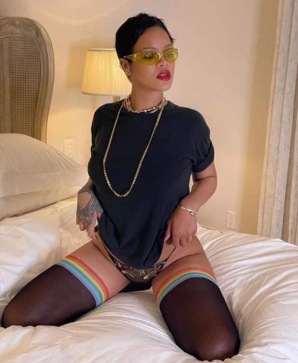 Rihanna: Külotlarımı Beyonce giysin