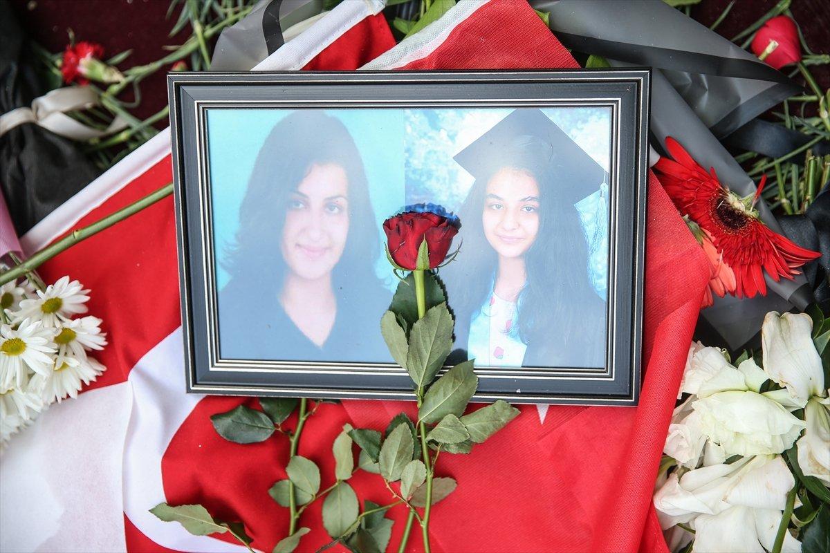 Taksim'de terör saldırısında hayatını kaybedenler anılıyor