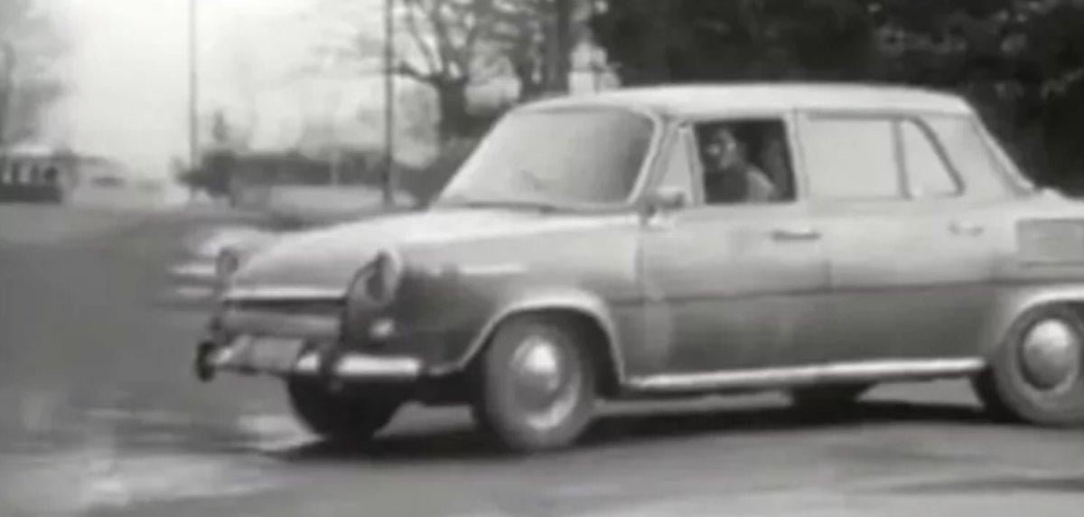 Otomobillere LPG takan mucitten benzin buharıyla çalışan motor