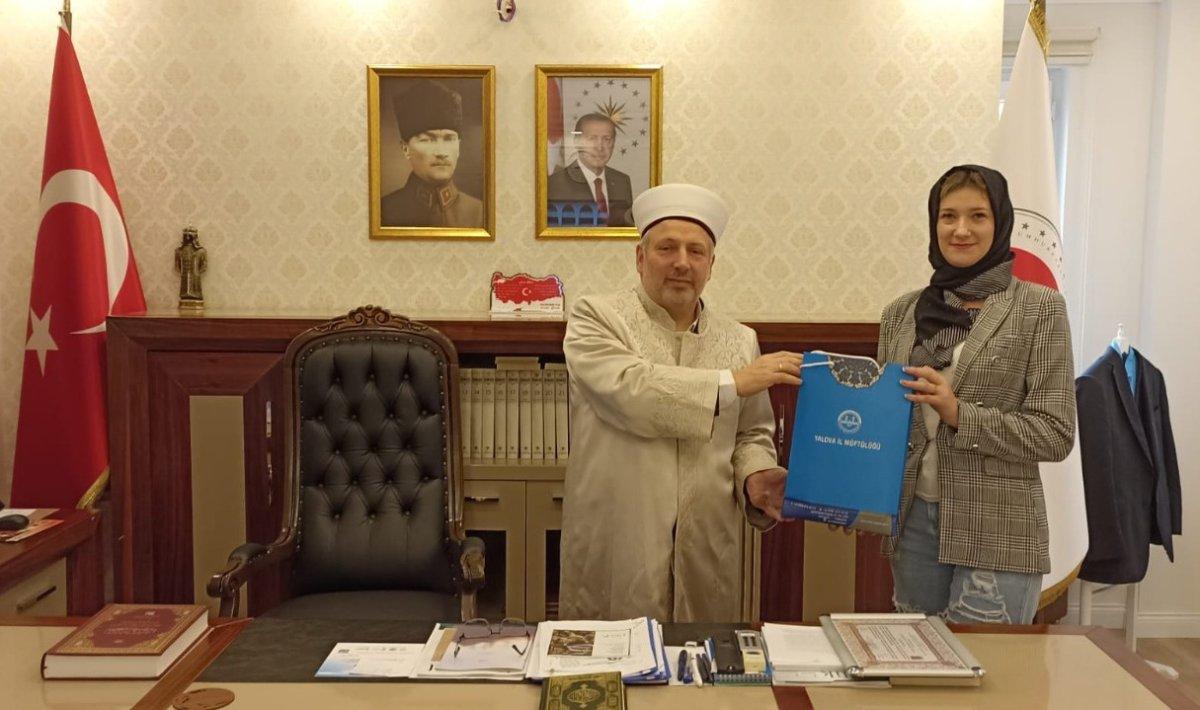 Moldovyalı Cristina Zoia, Müslüman oldu