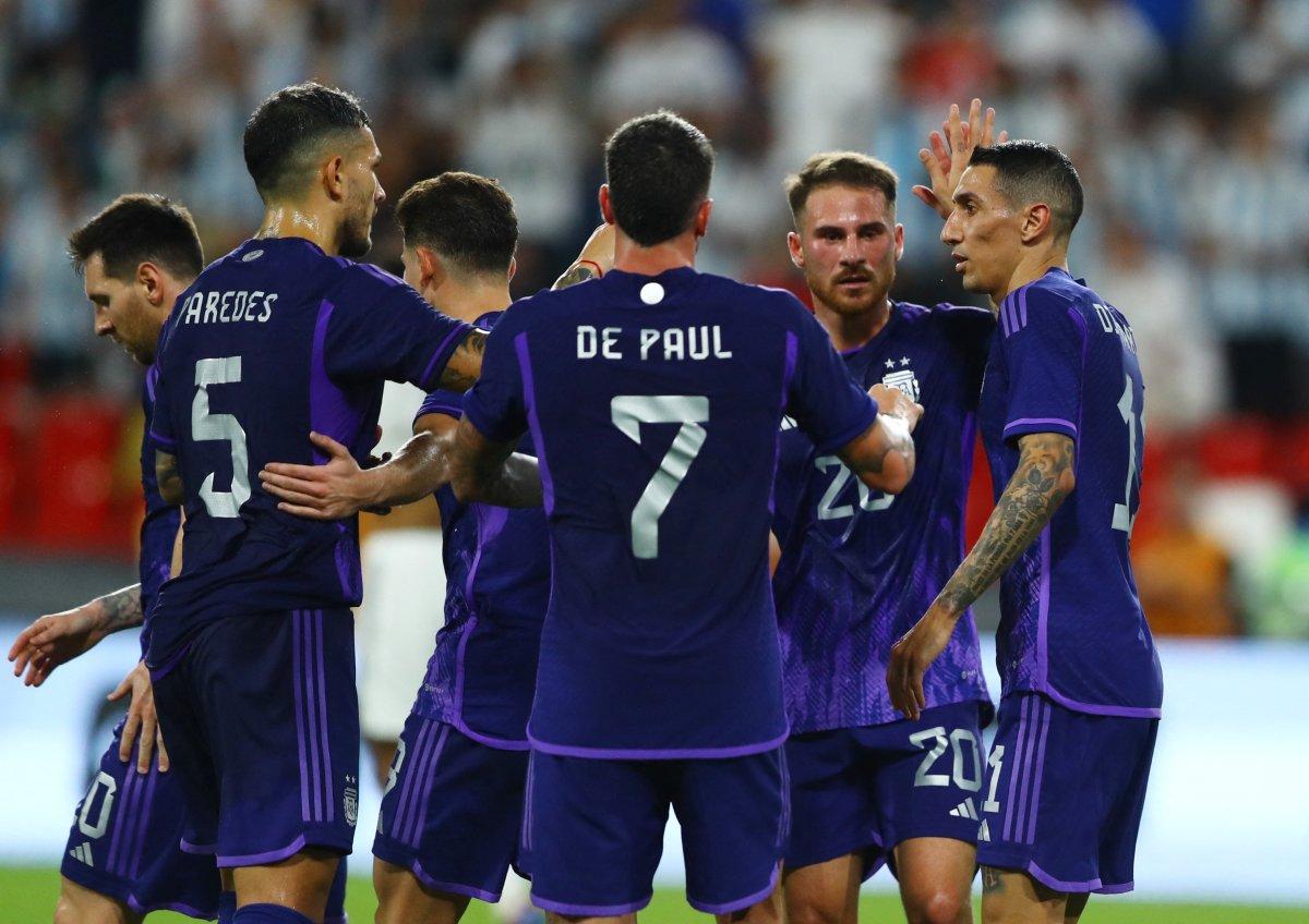 Arjantin, Birleşik Arap Emirlikleri'ni farklı geçti