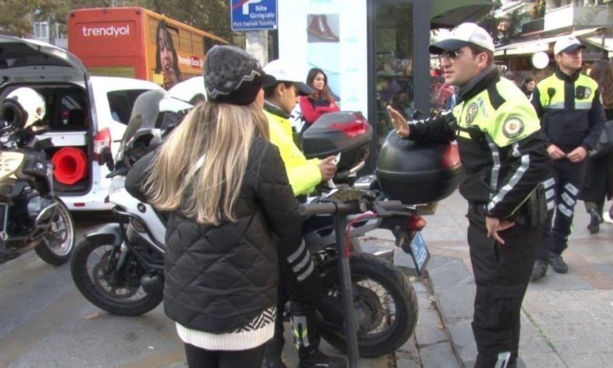 Kadıköy’de scooter denetimde ceza yiyen sürücüden gazetecilere tepki