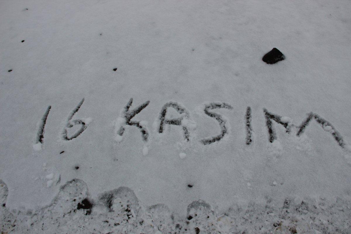 Erzurum'un yüksek kesimleri beyaza büründü