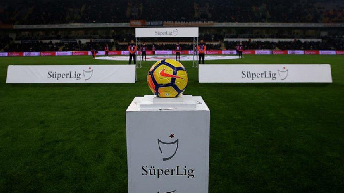 Yılmaz Vural: Maçlardan önce İstiklal Marşı okunmasın