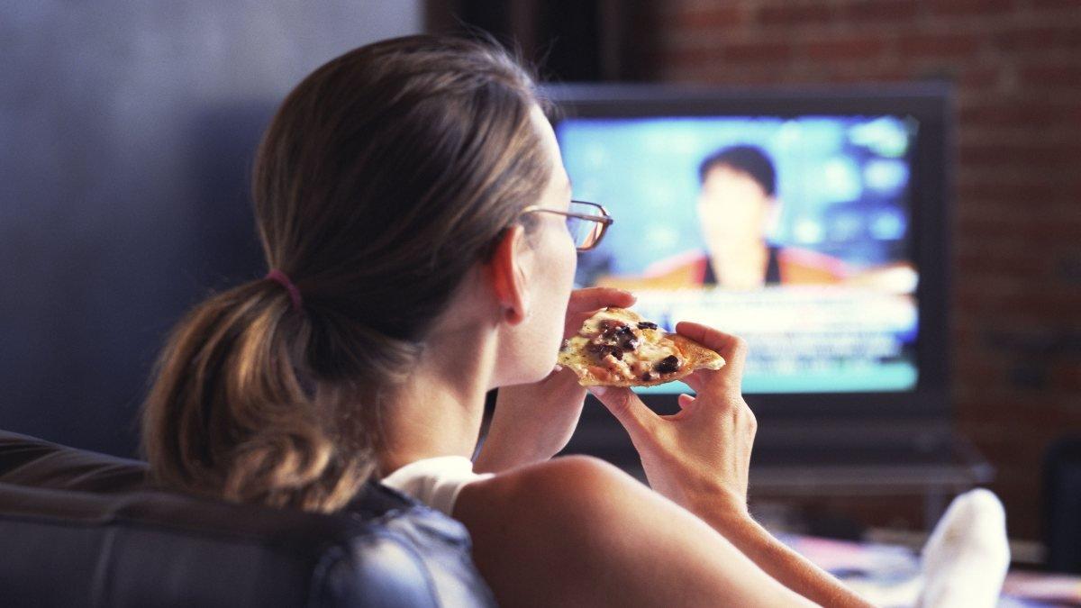 'İzlemeden yemek yiyemem' diyenler! Zararını duyan vazgeçiyor...
