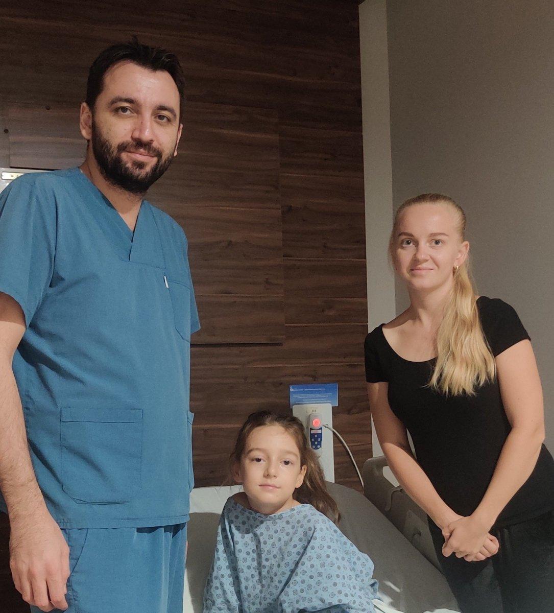 Mersin'de 8 yaşındaki çocuk ameliyatla konuşmaya başladı